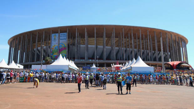 mane-garrincha-stadium-brasilia-nacional